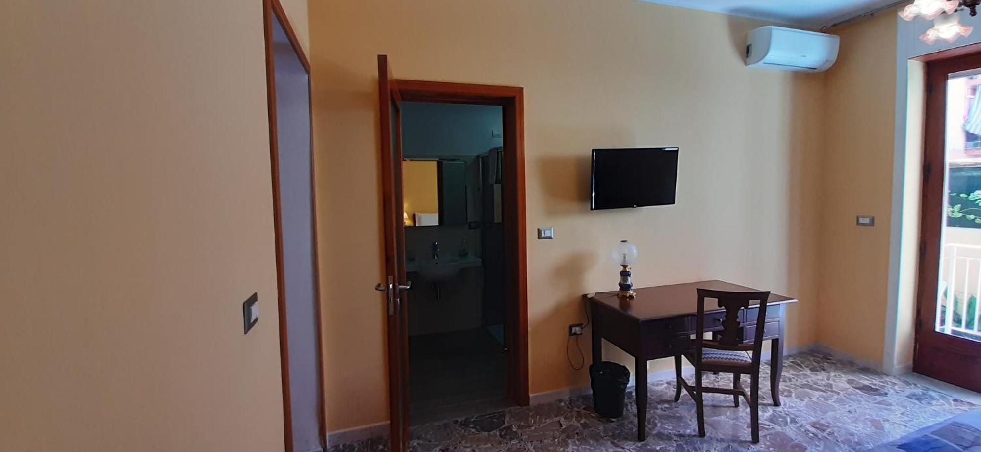 La Riviera Bed & Breakfast Milazzo Cameră foto